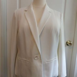 Kasper Women’s Blazer, White, Size 18W, Pre-Owned, Excellent Condition